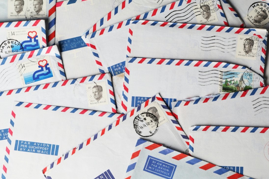 Canada Mailing a Letter with Discount Flag Forever Stamps Cheap in Bulk 2026
