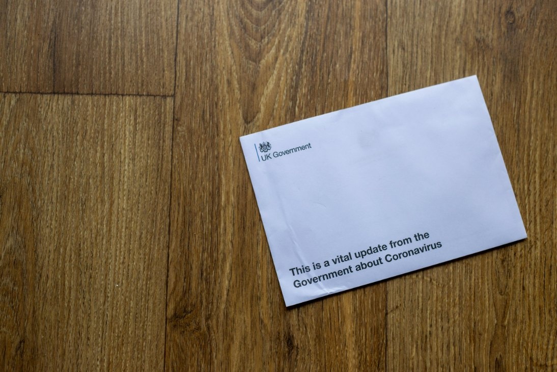 Canada Sending a Letter Using Discounted Stamps Bought in Bulk 2026